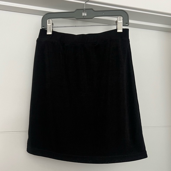 Quatre Swim Black Skirt - Picture 1 of 2